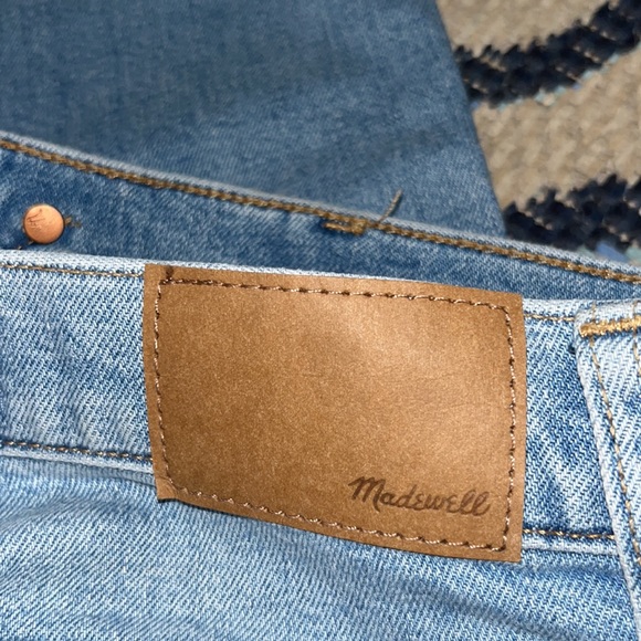 NWT 11" High-Rise Flare Jeans in Caine Wash - Picture 9 of 9